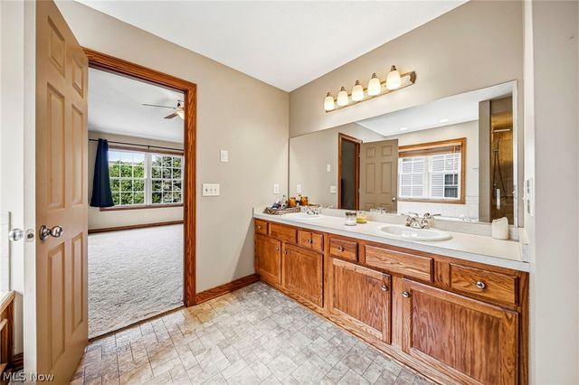 1587 Clipper Cove, Painesville, OH 44077