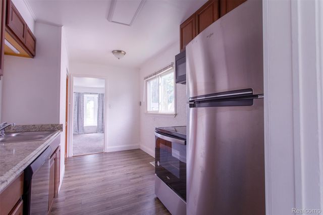 27700 Dartmouth Street, Madison Heights, MI 48071