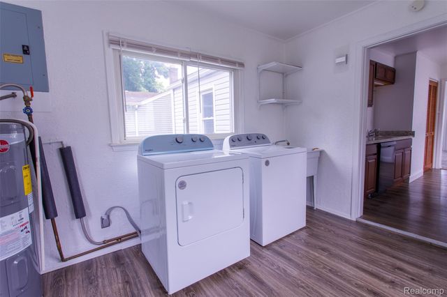 27700 Dartmouth Street, Madison Heights, MI 48071