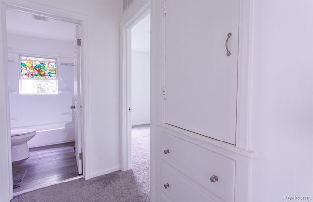 27700 Dartmouth Street, Madison Heights, MI 48071