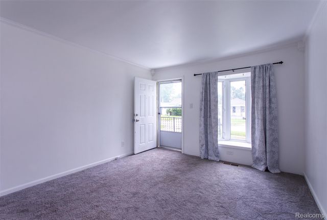 27700 Dartmouth Street, Madison Heights, MI 48071