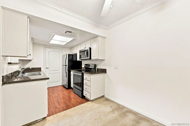 12067 Alta Carmel 58, San Diego, CA 92128
