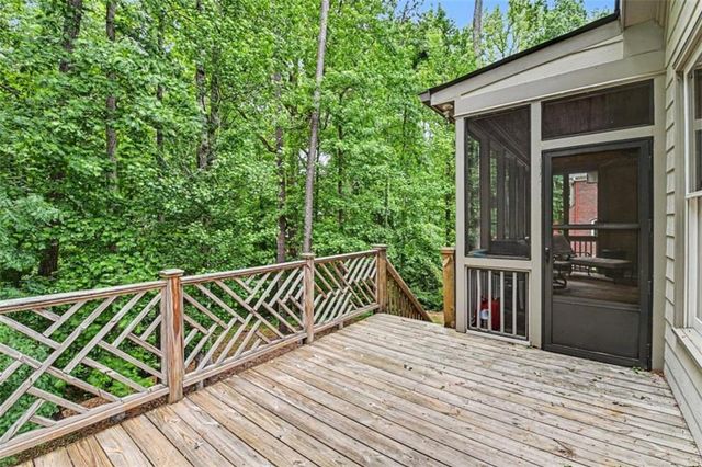 1223 Oakleigh Valley Drive, Powder Springs, GA 30127