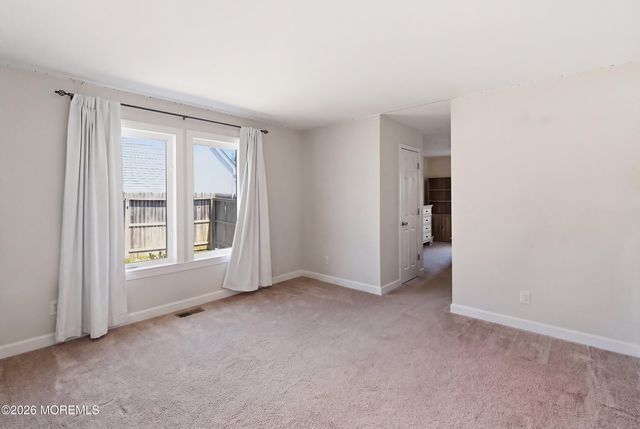 132 Shasta Lane, Toms River, NJ 08753