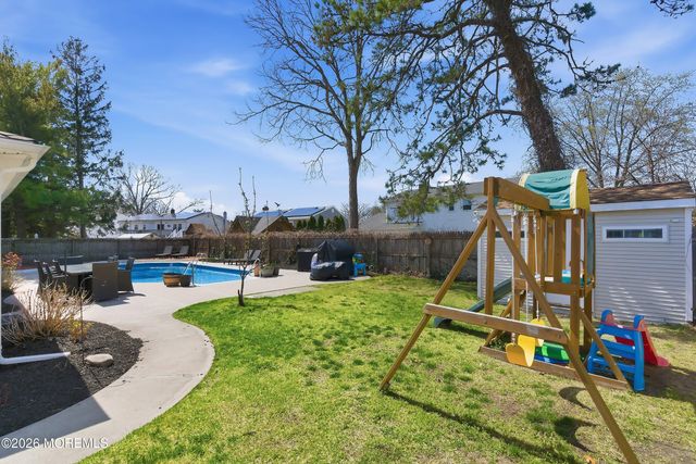 132 Shasta Lane, Toms River, NJ 08753