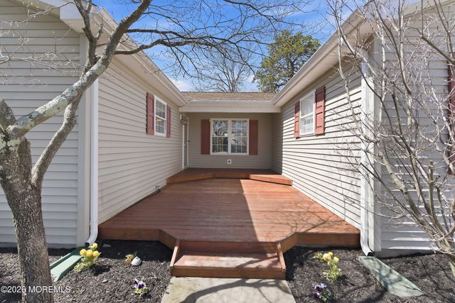 132 Shasta Lane, Toms River, NJ 08753