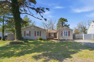 132 Shasta Lane, Toms River, NJ 08753