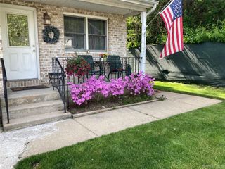 7 Dalex Court, Glen Cove, NY 11542