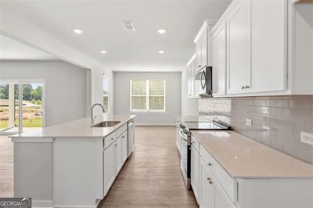 5598 Rosehall Place, South Fulton, GA 30349