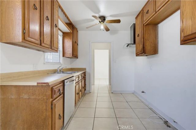 904 N Evers Avenue, Compton, CA 90220