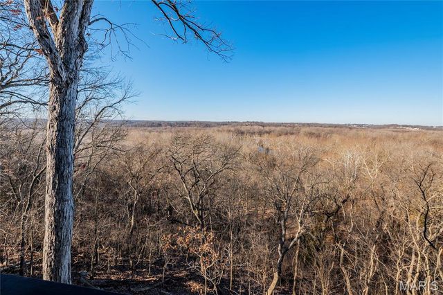 5921 Summerhedge Place, St Louis, MO 63128