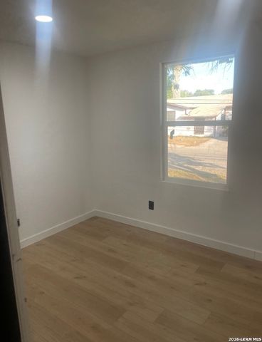 3114 Saturn, San Antonio, TX 78226