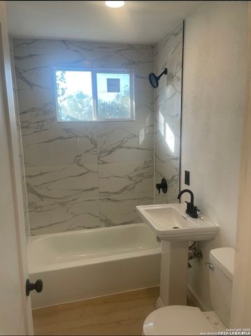 3114 Saturn, San Antonio, TX 78226