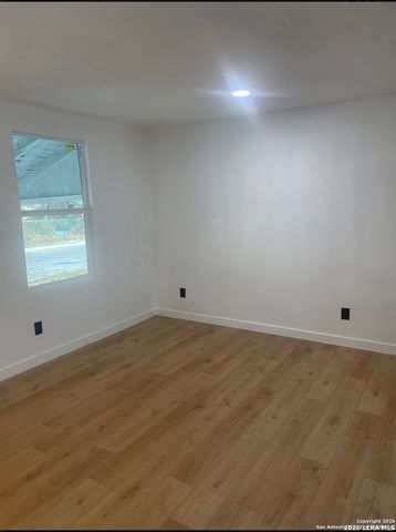 3114 Saturn, San Antonio, TX 78226