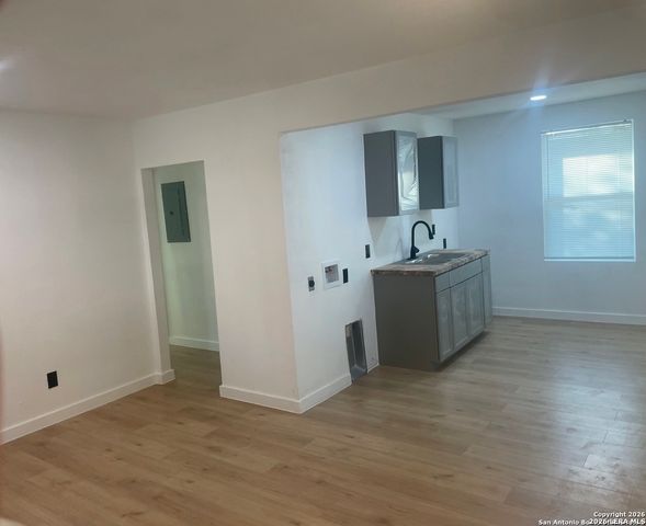 3114 Saturn, San Antonio, TX 78226