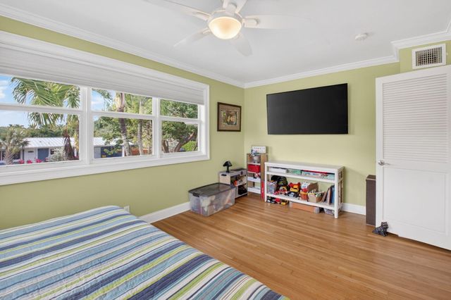 2830 SW 6th Street, Boynton Beach, FL 33435