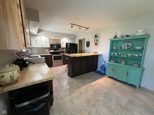 604 W Jane Drive, Sharpsville, IN 46068