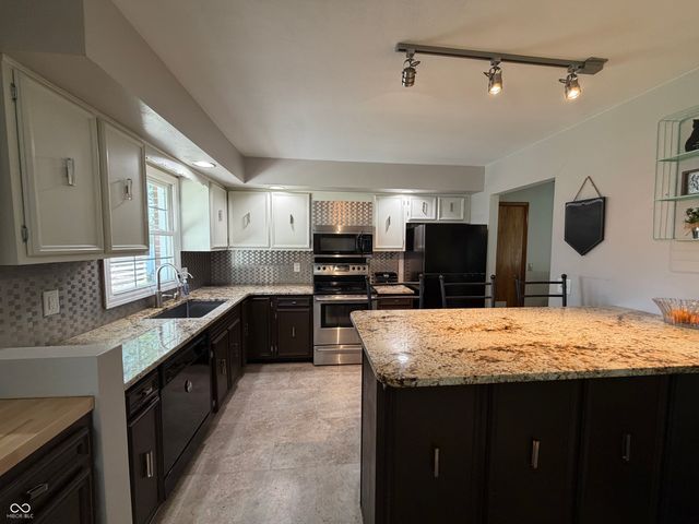 604 W Jane Drive, Sharpsville, IN 46068