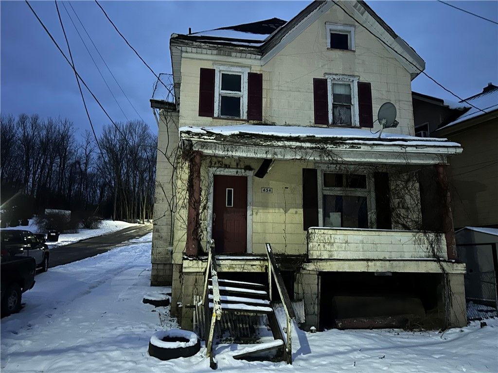 434 F A Cassin Jr Ave, Newell, PA 15466