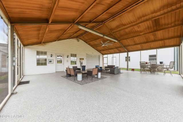 1125 Papit Guidry Road, St. Martinville, LA 70582
