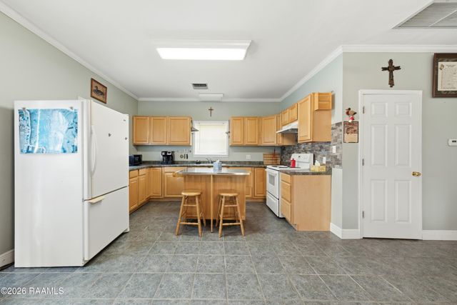 1125 Papit Guidry Road, St. Martinville, LA 70582