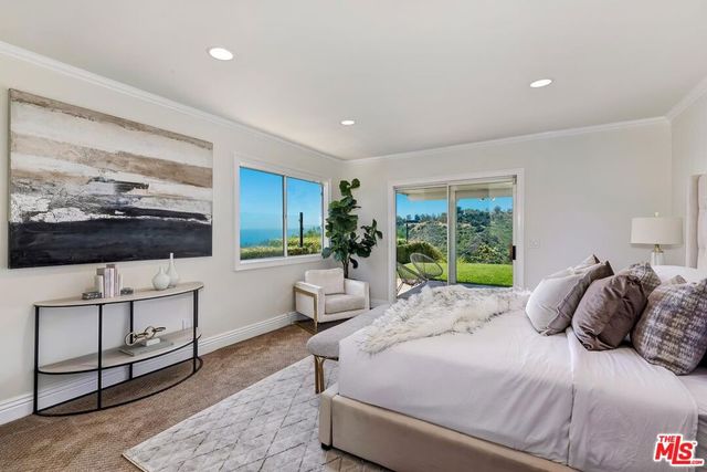 823 Enchanted Way, Pacific Palisades, CA 90272
