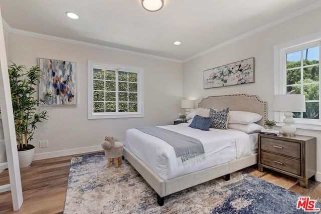 823 Enchanted Way, Pacific Palisades, CA 90272