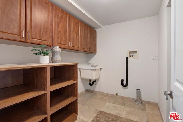 823 Enchanted Way, Pacific Palisades, CA 90272