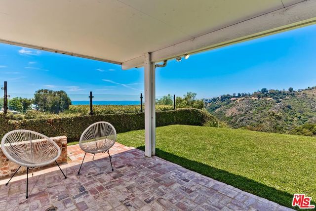823 Enchanted Way, Pacific Palisades, CA 90272