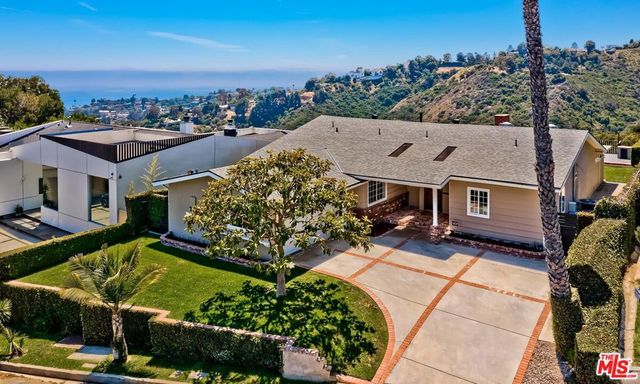 823 Enchanted Way, Pacific Palisades, CA 90272
