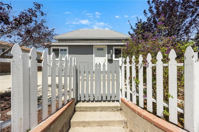 402 E Grand, Corona, CA 92879