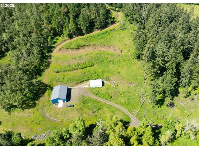 1755 Ne NEWTON CREEK Dr, Roseburg, OR 97470