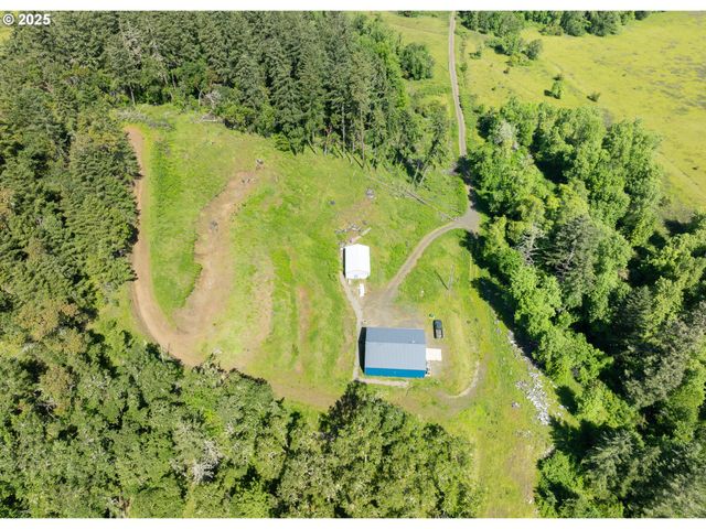 1755 Ne NEWTON CREEK Dr, Roseburg, OR 97470