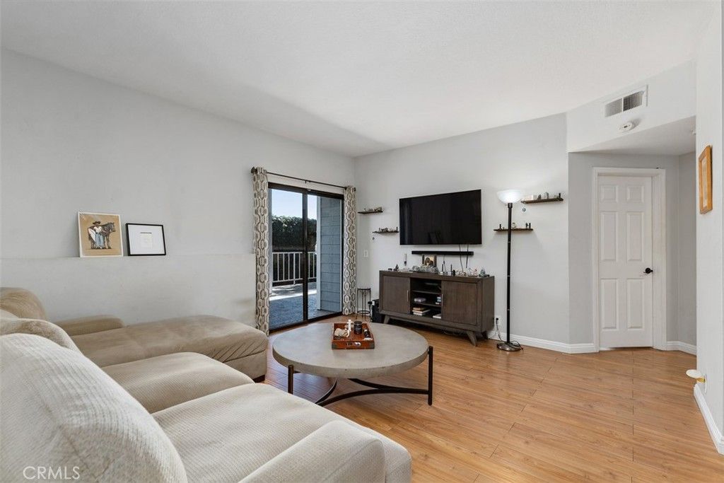 16960 Algonquin Street 103, Huntington Beach, CA 92649 — photo 2