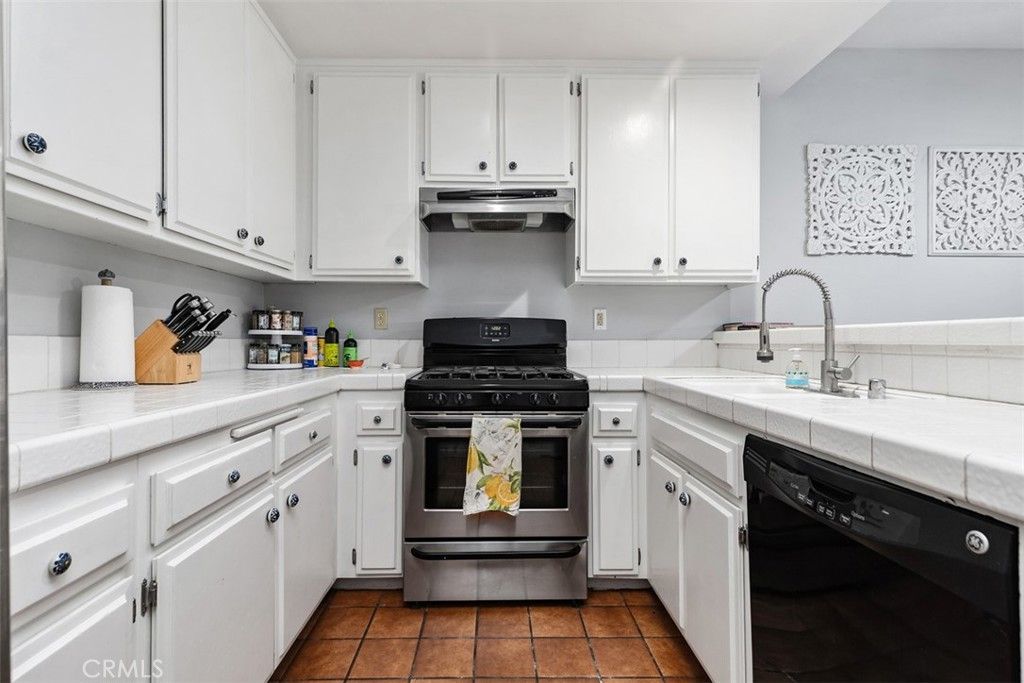 16960 Algonquin Street 103, Huntington Beach, CA 92649 — photo 3