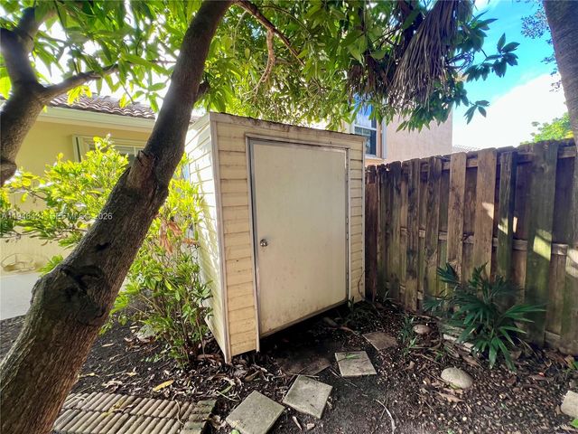 9047 SW 161st Ter 9047, Palmetto Bay, FL 33157