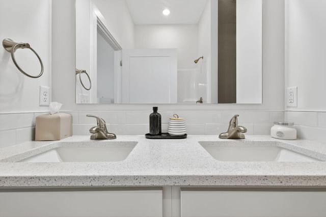 209 East Bridge Road, Northwood, OH 43619