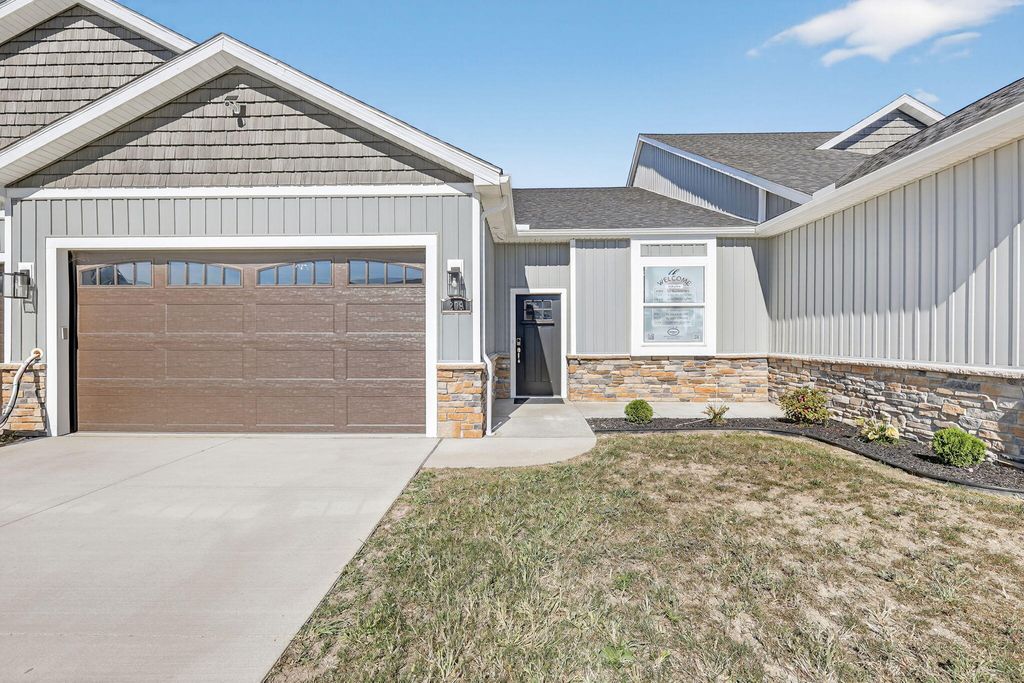 209 East Bridge Road, Northwood, OH 43619