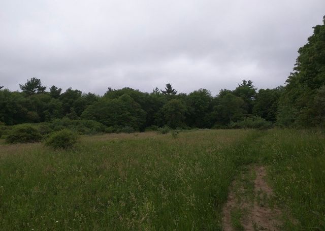 222 Dolan Cir, Taunton, MA 02718