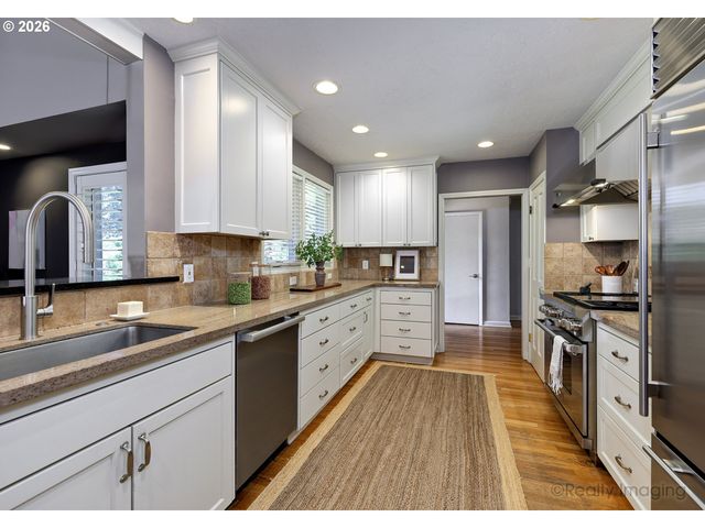 4460 Sw 78TH Ave, Portland, OR 97225