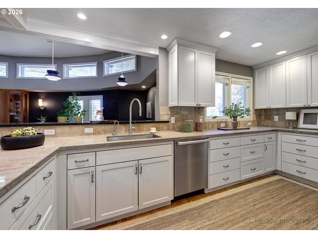 4460 Sw 78TH Ave, Portland, OR 97225