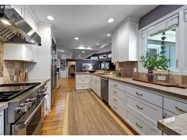 4460 Sw 78TH Ave, Portland, OR 97225