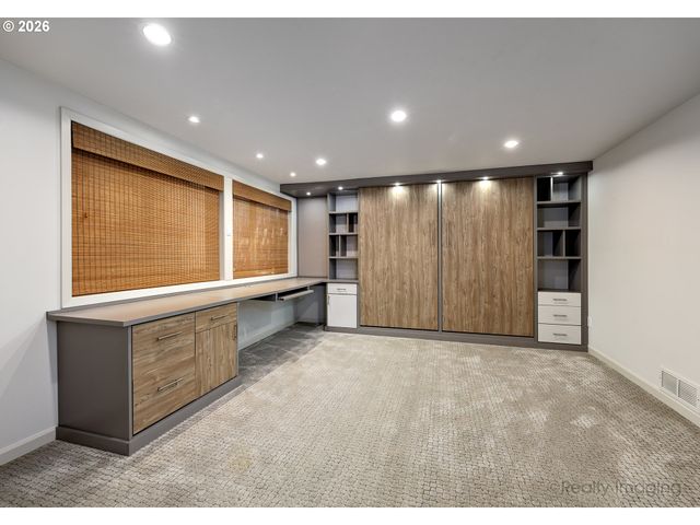 4460 Sw 78TH Ave, Portland, OR 97225