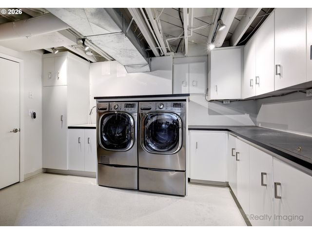 4460 Sw 78TH Ave, Portland, OR 97225