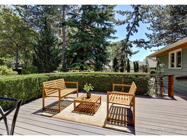 4460 Sw 78TH Ave, Portland, OR 97225