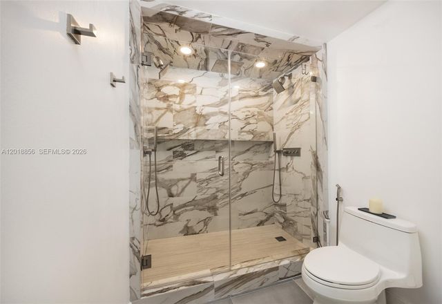 690 SW 1st Ct PHI10, Miami, FL 33130