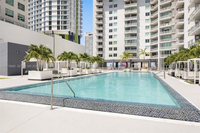 690 SW 1st Ct PHI10, Miami, FL 33130