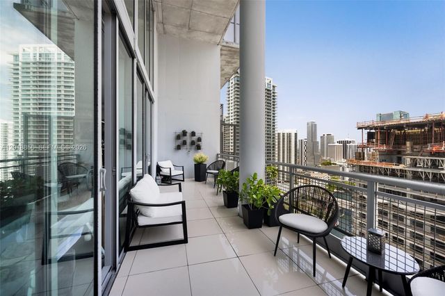 690 SW 1st Ct PHI10, Miami, FL 33130