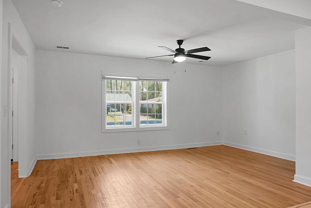 Image 17 of property listing at 207 Trivers Drive, Moncks Corner, SC 29461