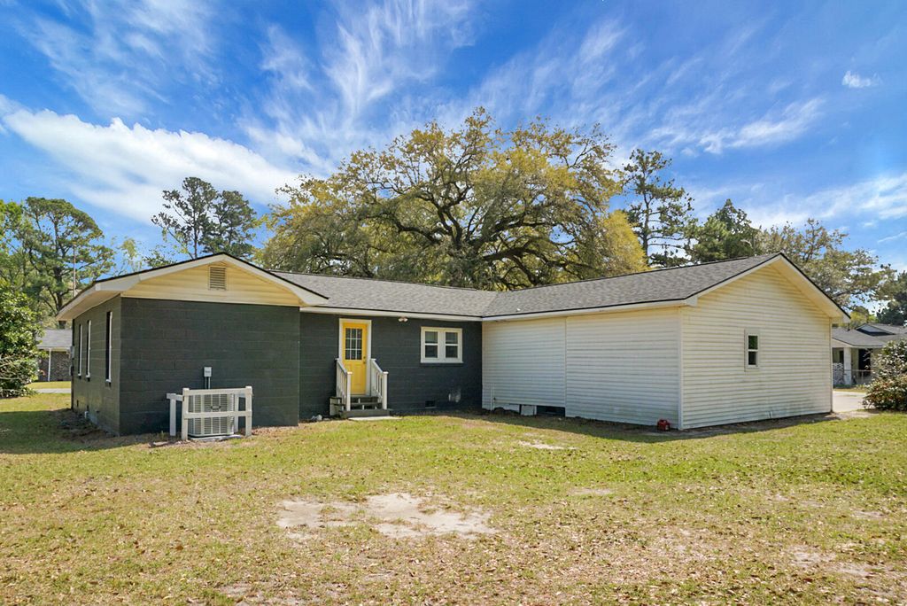 Image 45 of property listing at 207 Trivers Drive, Moncks Corner, SC 29461